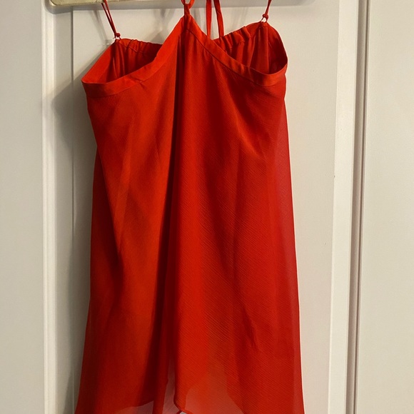 Alice + Olivia Tish Tie-Neck Handkerchief Top - Picture 3 of 5